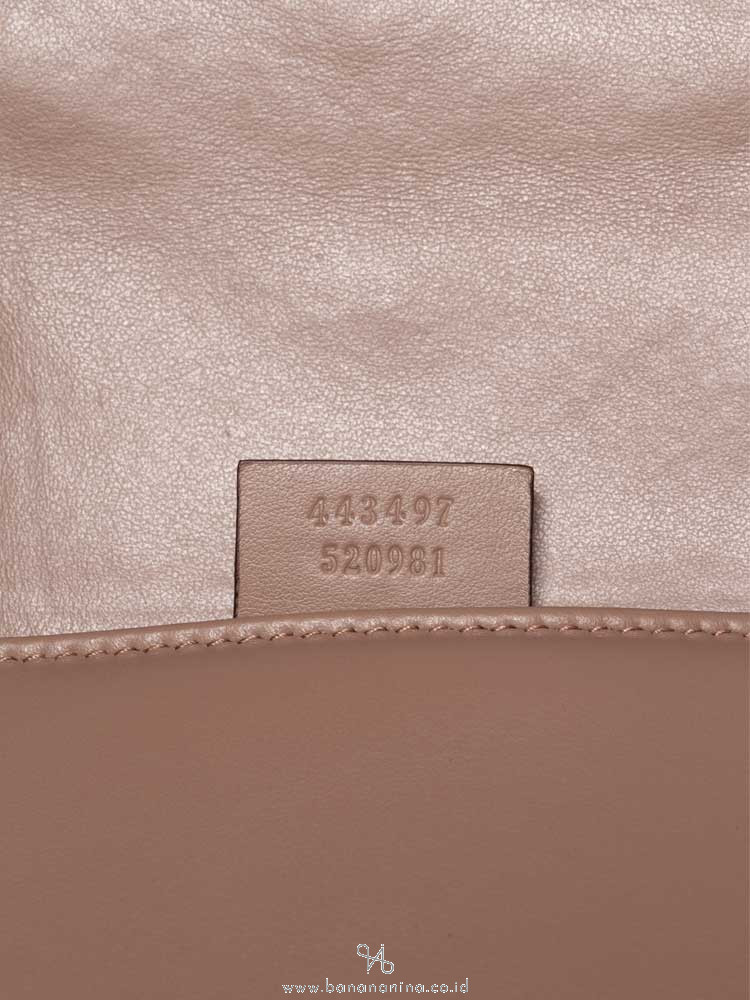 GUCCI GG Marmont Small Flap Bag Nude