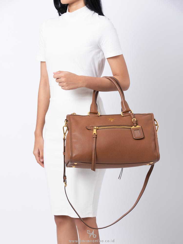 PRADA BL0805 Vitello Daino Leather Zip Brown