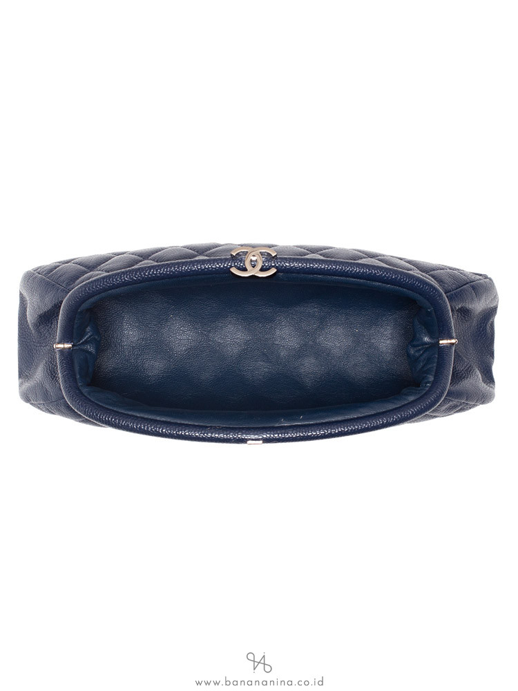 CHANEL Caviar Leather Timeless Clutch Navy