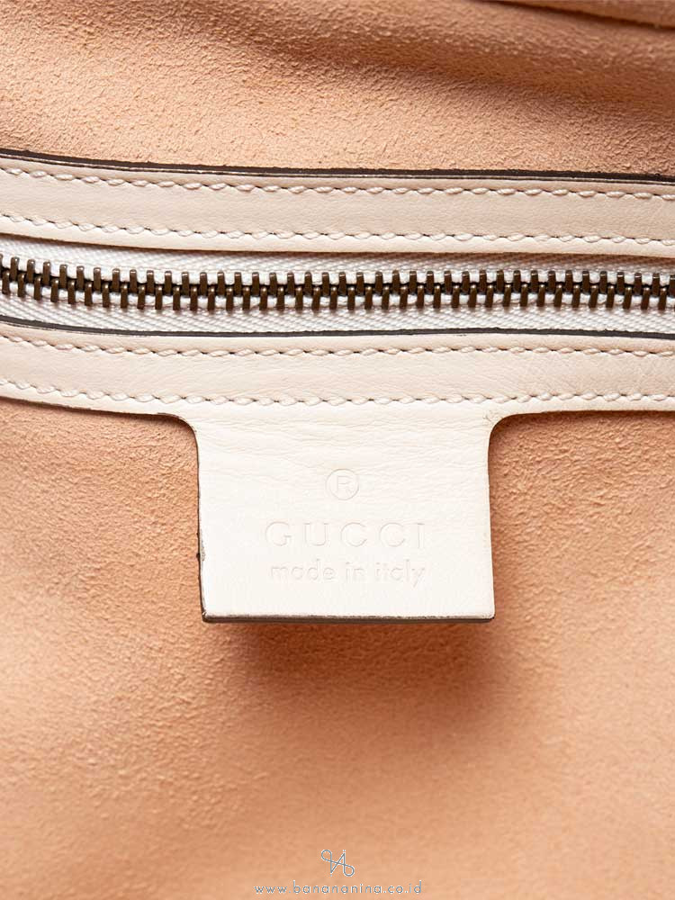 GUCCI GG marmont Matelasse Top Handle Flap Bag White