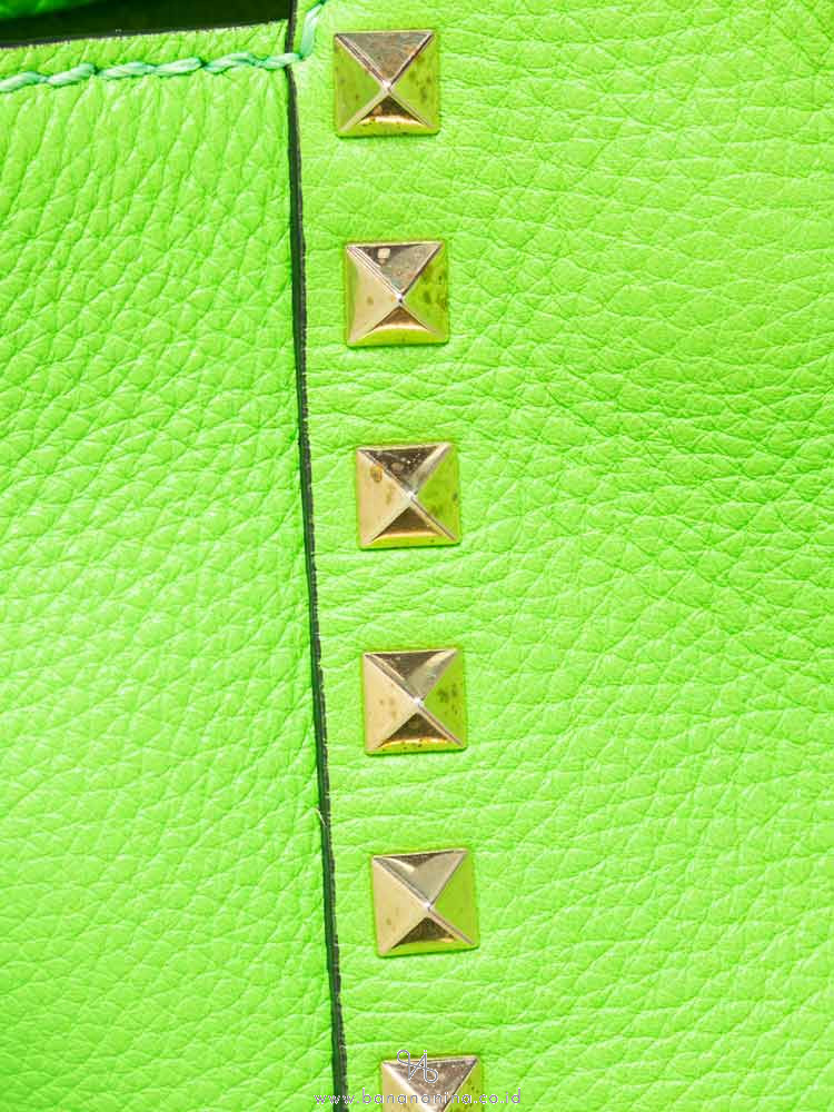VALENTINO Rockstud Leather Small Tote Lime Green