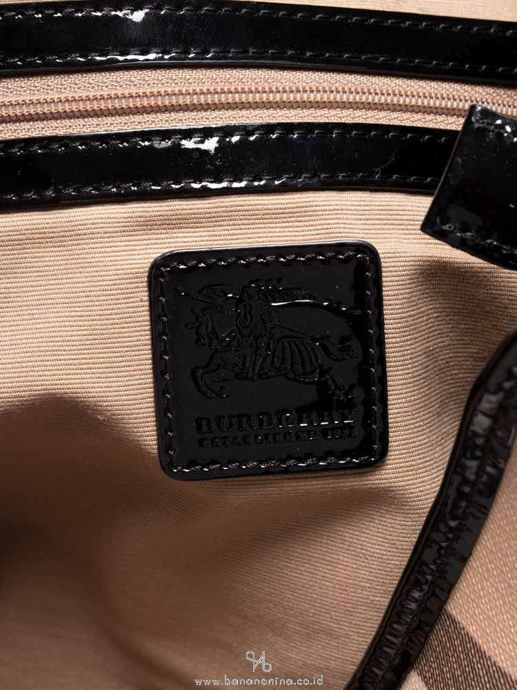 BURBERRY Nova Check Medium Hobo Beige