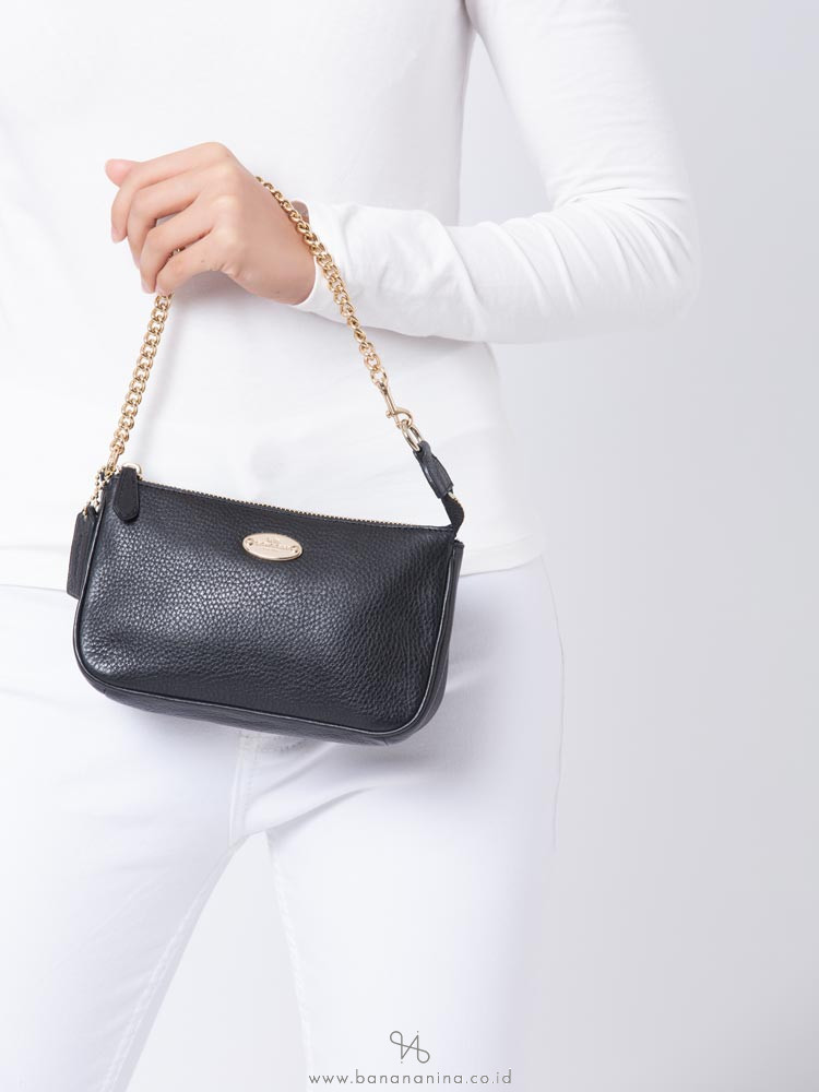 COACH 53340 Pebbled Leather Large Wristlet Black