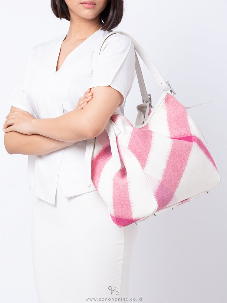 BURBERRY Canvas Ikat Check Tote Tea Rose