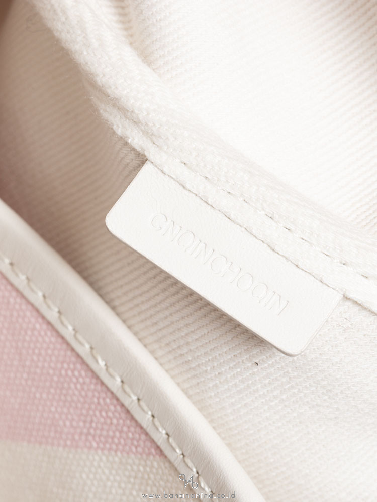 BURBERRY Canvas Ikat Check Tote Tea Rose
