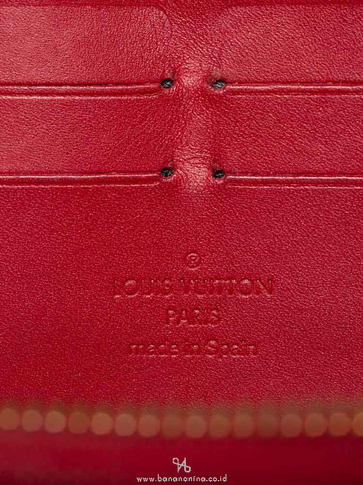LOUIS VUITTON Monogram Vernis Zippy Wallet Pomme D\'Amour