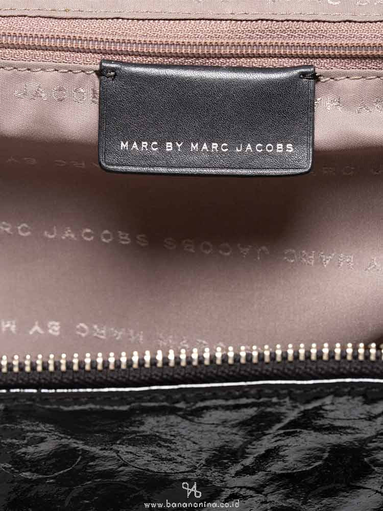 MARC BY MARC JACOBS Take Me Ozzie Tote Black