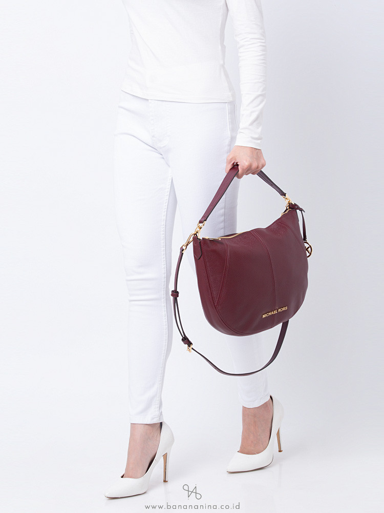 MICHAEL KORS Bedford Leather Medium Crescent Shoulder Bag Merlot