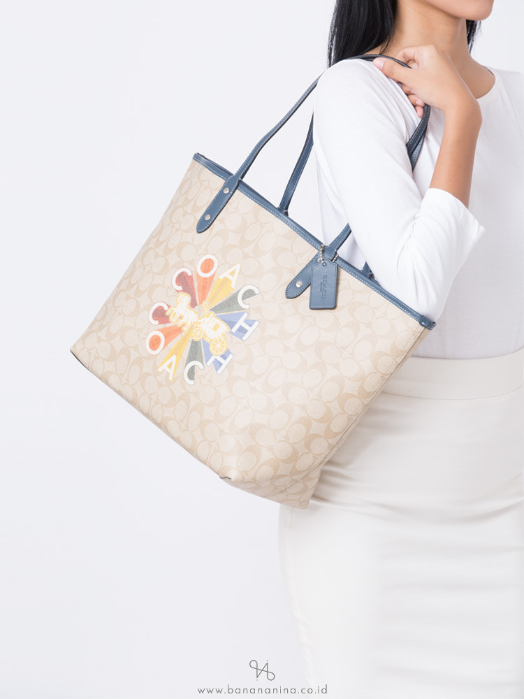 Coach 76632 Signature Rainbow Reversible City Tote Light Khaki