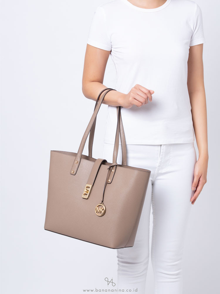MICHAEL KORS Karson Large Leather Carryall Tote Dark Dune