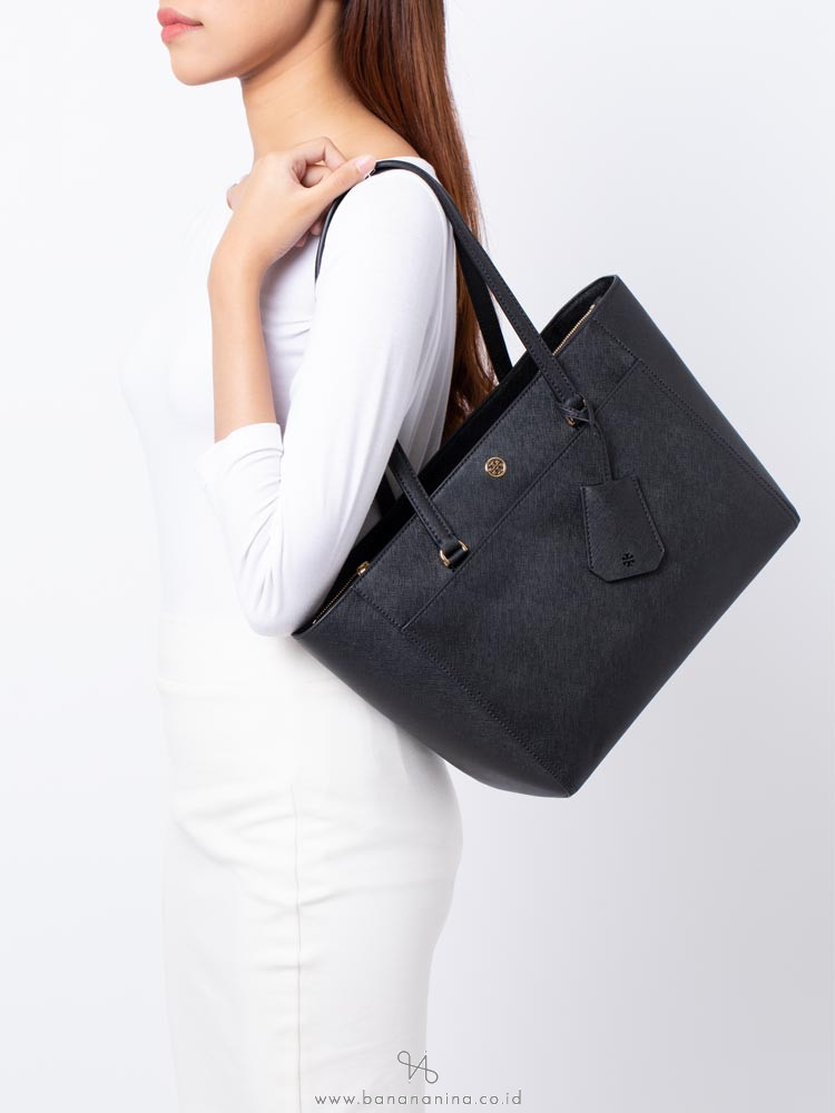Tory burch robinson small tote black clearance