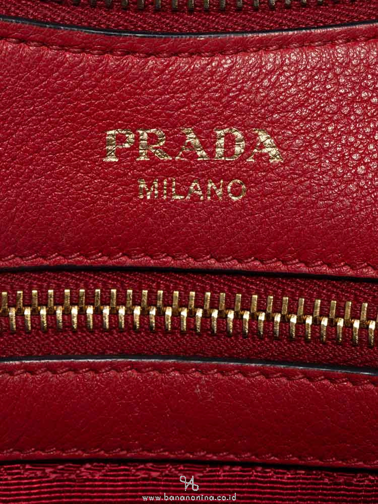 PRADA 1BC052 Vitello Daino Shoulder Bag Rosso