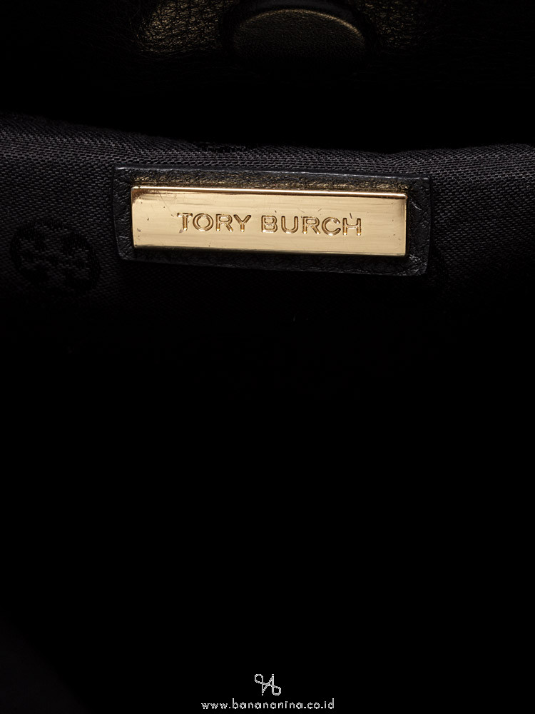 TORY BURCH Britten Small Slouchy Tote Black