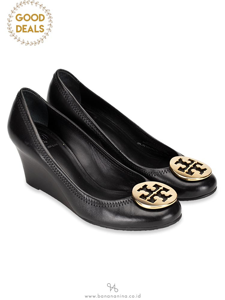 TORY BURCH Sally Wedges Black Gold Logo Sz 5.5