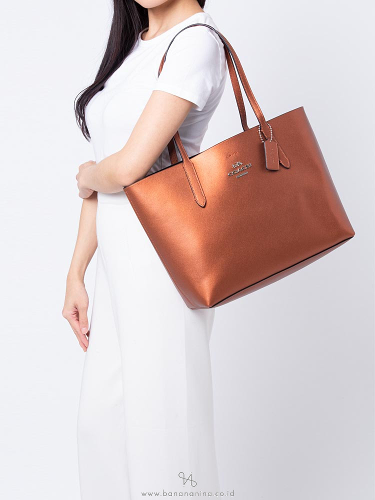 metallic avenue tote coach
