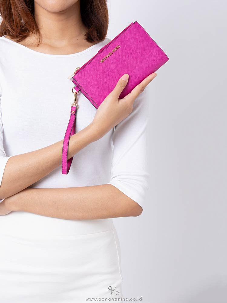 MICHAEL KORS Jet Set Travel Double Zip Wristlet Fuschia