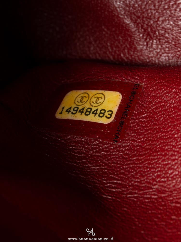 CHANEL Caviar Quilted Jumbo Classic Flap Bag Dark Red