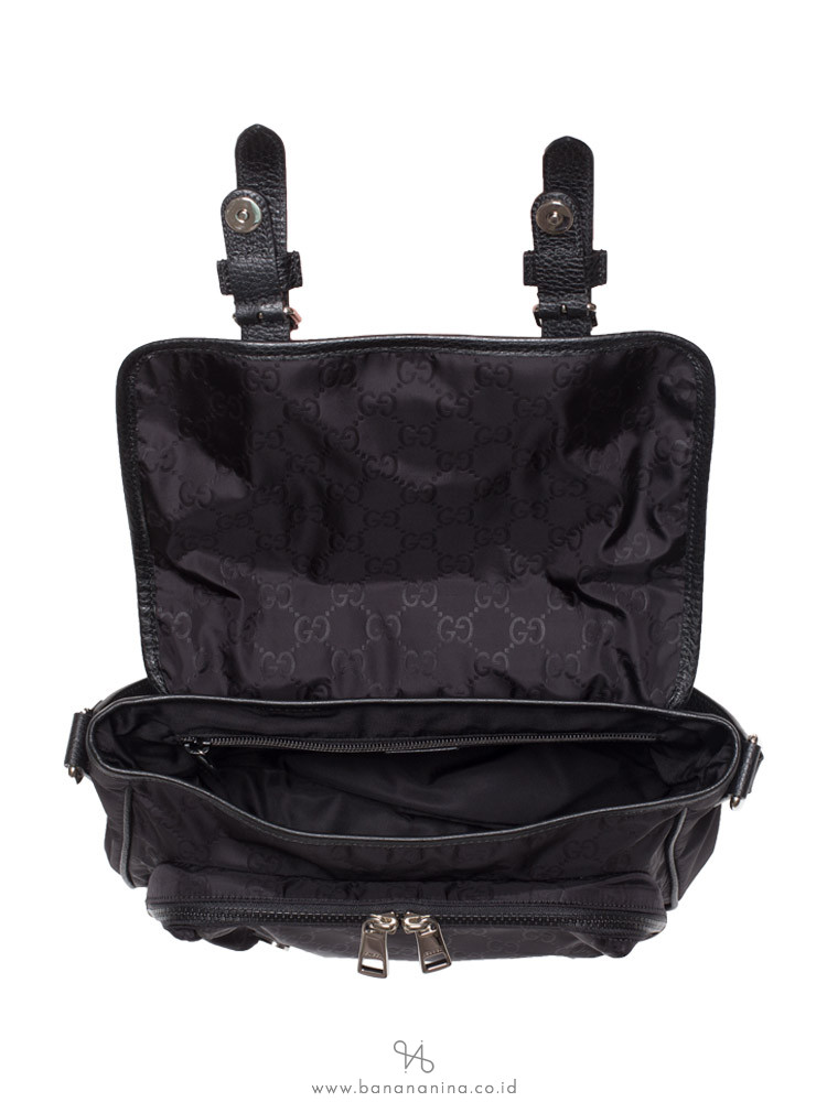 GUCCI Guccissima Nylon Messenger Black