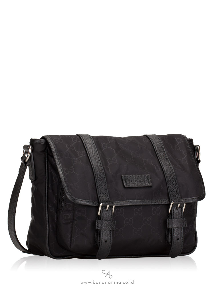 GUCCI Guccissima Nylon Messenger Black