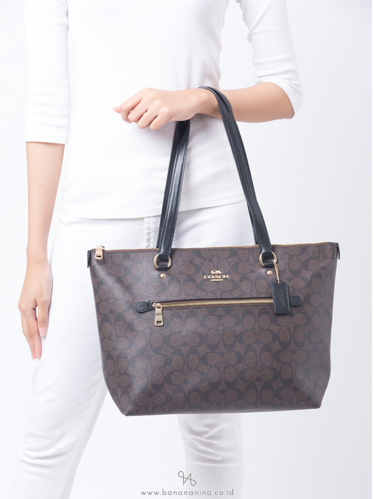 COACH 79609 Signature Gallery Tote Brown Black