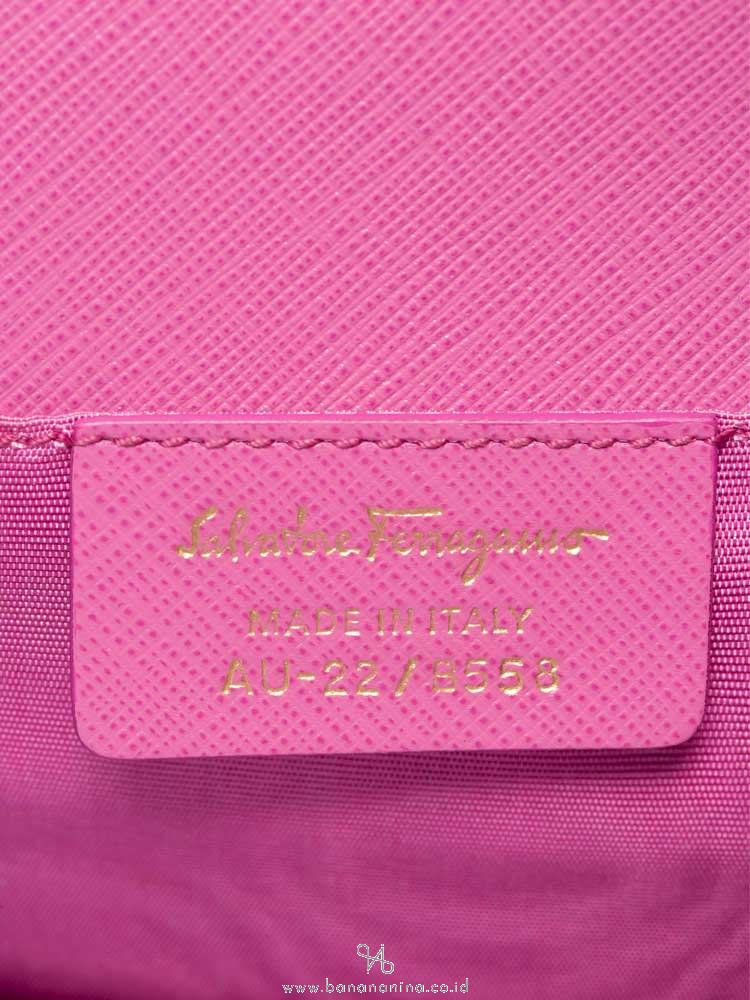 SALVATORE FERRAGAMO Ginny Vara Crossbody Pink