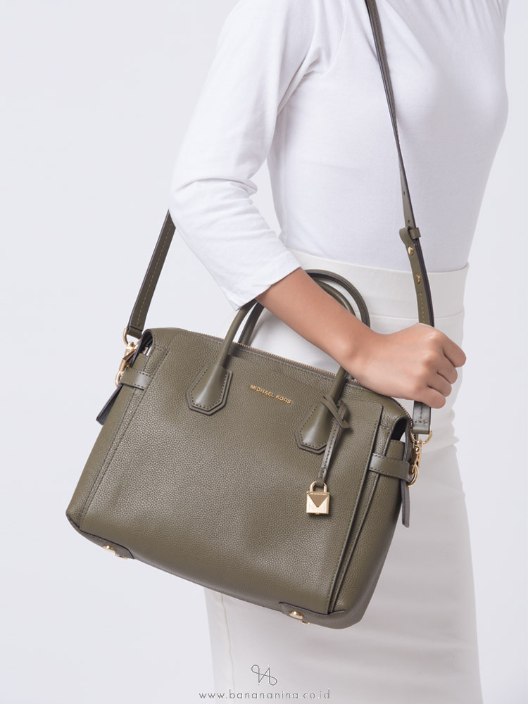 Mercer small pebbled shop leather belted satchel