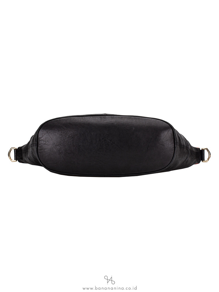 GIVENCHY Leather Medium Nightingale Black