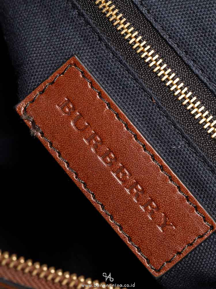 BURBERRY Bridle House Check Medium Chester Dark Tan