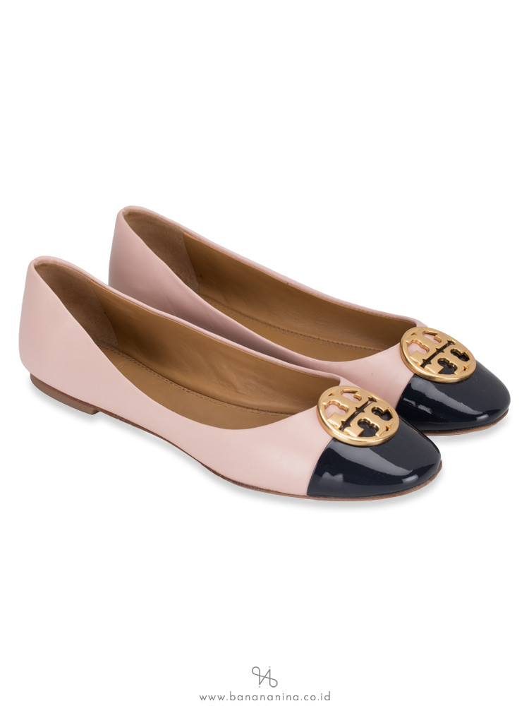 TORY BURCH Chelsea Cap-Toe Leather Flats Sea Shell Perfect Navy Sz 8
