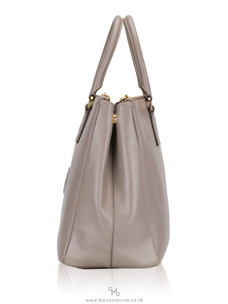 PRADA BN1786 Saffiano Lux Double Zip Tote Argilla