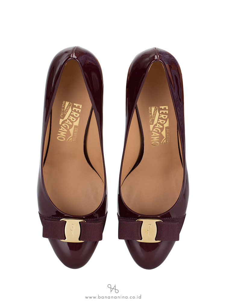 SALVATORE FERRAGAMO Carla Patent Leather Heels Burgundy Sz 9