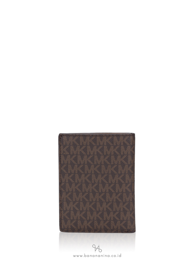 MICHAEL KORS Jet Set Travel Signature Medium Passport Case Brown