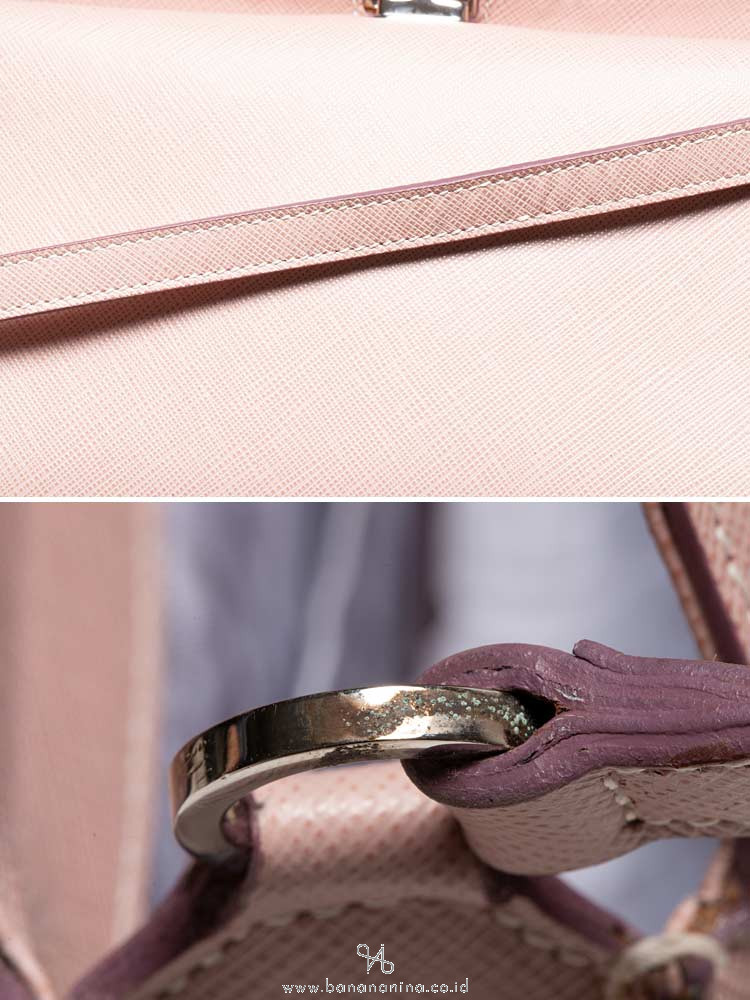SALVATORE FERRAGAMO Gancini Leather Pochette Blush