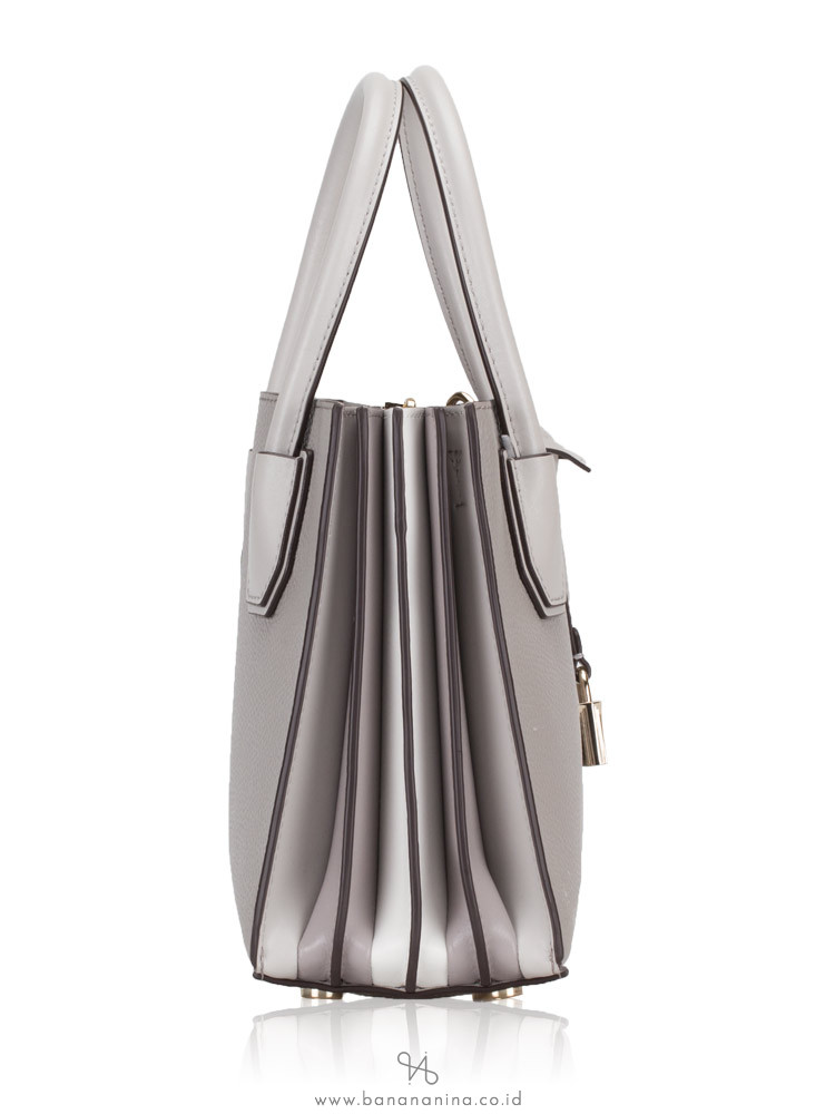 MICHAEL KORS Mercer Accordion Medium Messenger Pearl Grey
