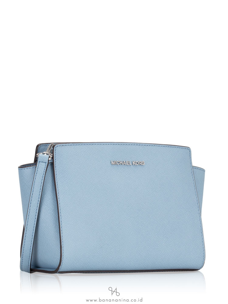 michael kors selma md messenger