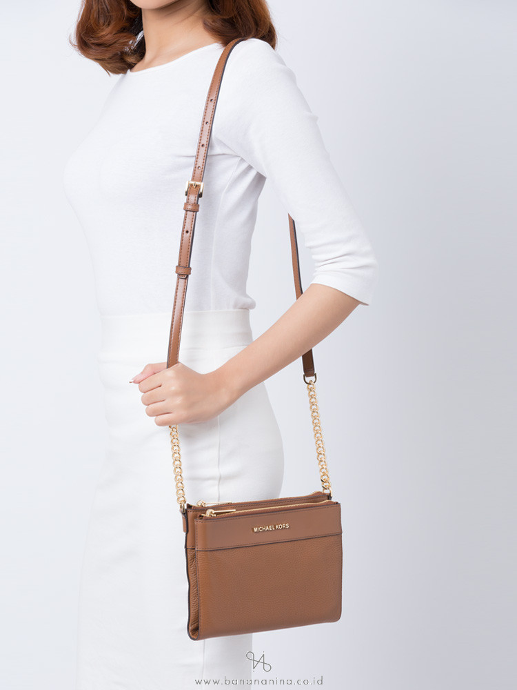 michael kors double zip crossbody black