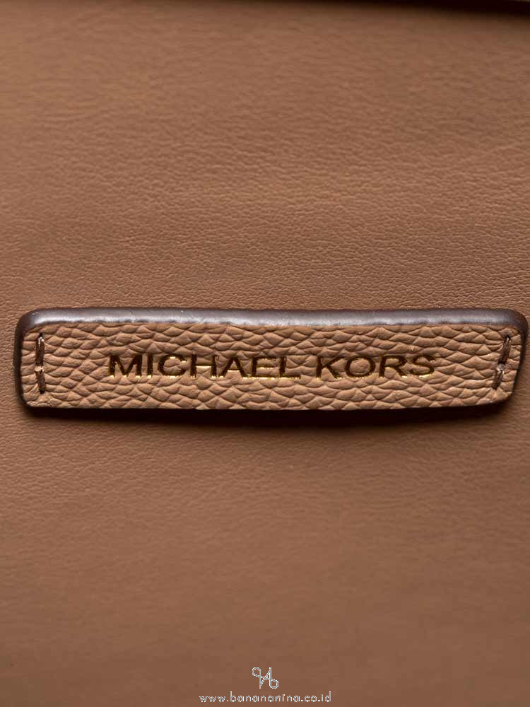 MICHAEL KORS Hayes Leather Large Bucket Bag Dark Khaki