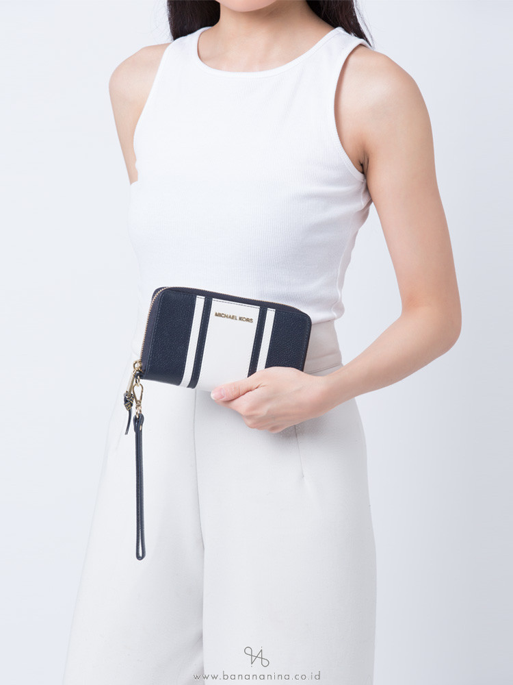 MICHAEL KORS Large Flat Multifunction Stripe Phone Case Admiral Optic White