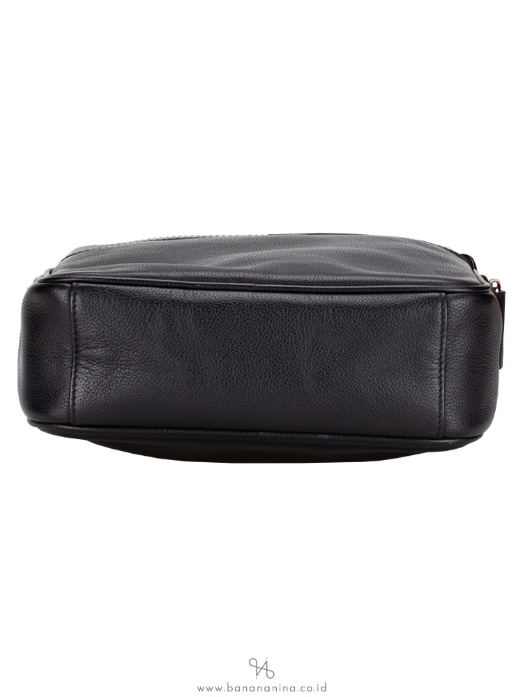 COACH Men 54782 Flight Smooth Leather Messenger Black