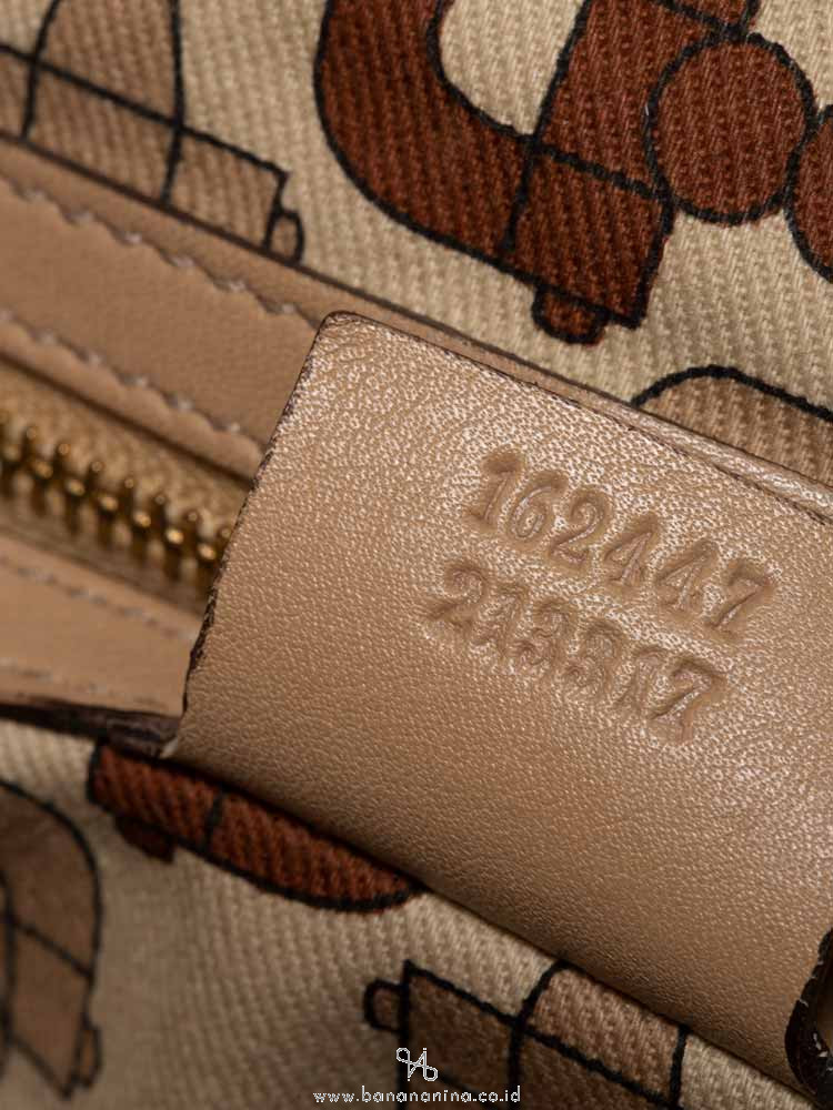 GUCCI Guccissima Britt Large Tote Beige