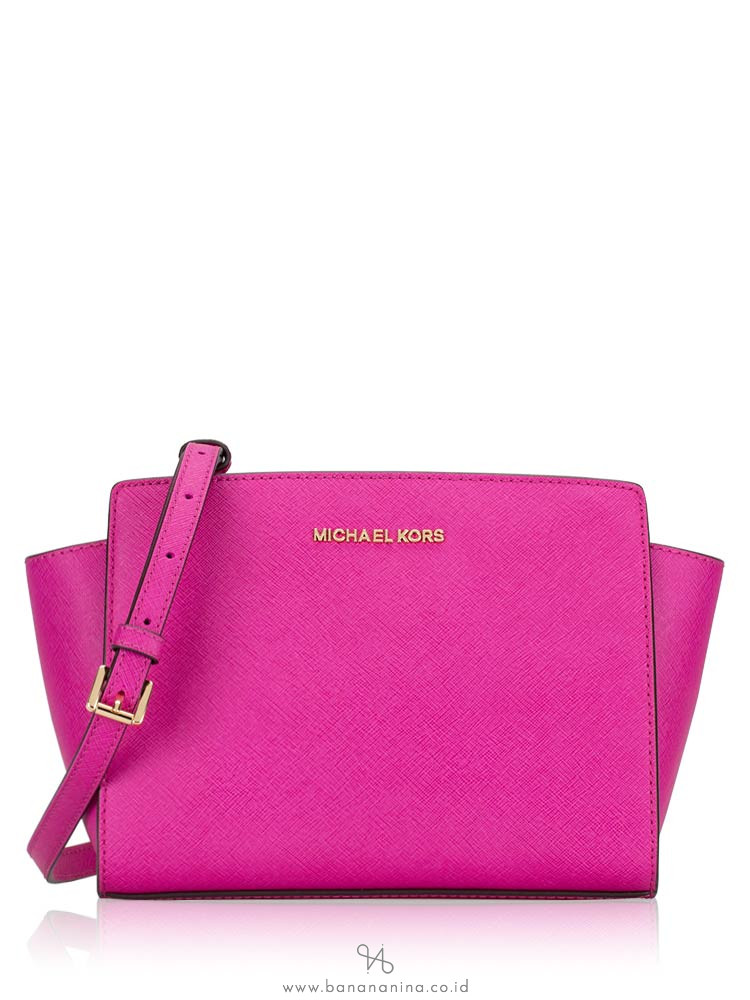 MICHAEL KORS Selma Medium Messenger Fuchsia
