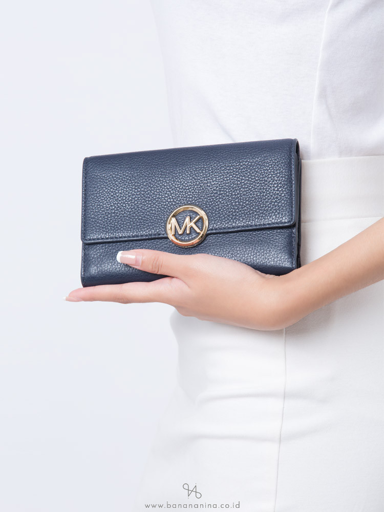 MICHAEL KORS Lillie Leather Large Carryall Wallet Admiral