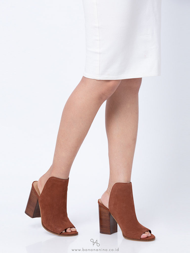 STEVE MADDEN Tilt Mule Heels Cognag Sz 8