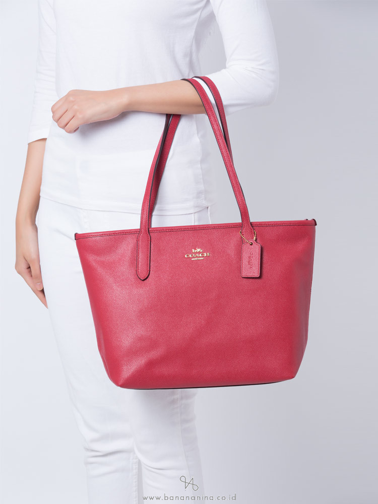 COACH 83857 Crossgrain Leather Zip Tote True Red