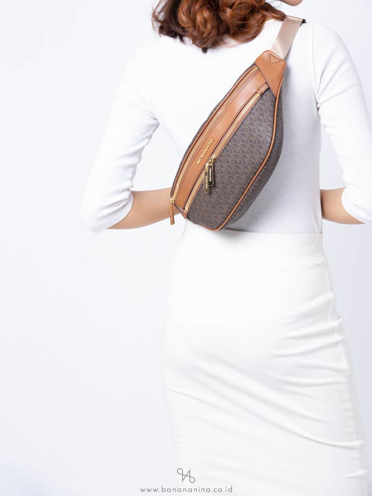 MICHAEL KORS Kenly Monogram Medium Waist Pack Brown Luggage