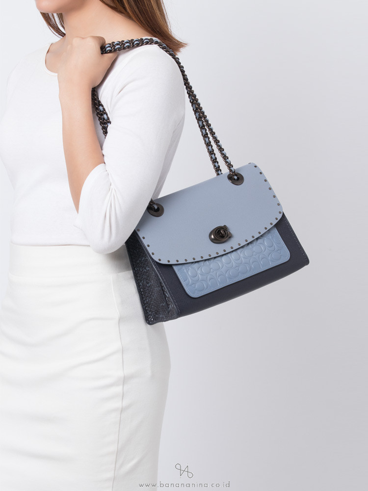 coach parker shoulder bag in signature leather with rivets