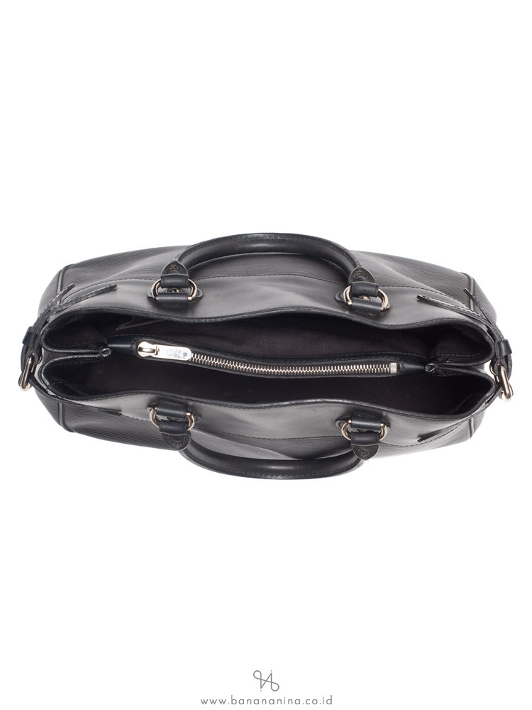 LOUIS VUITTON Epi Passy PM Black