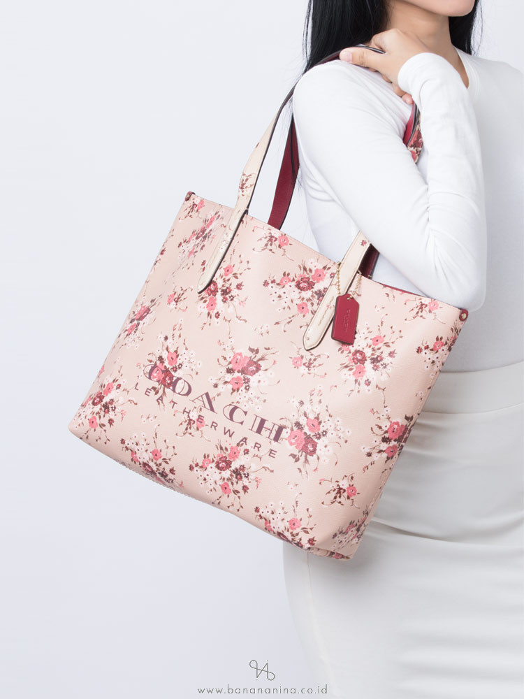 coach highline tote with floral print