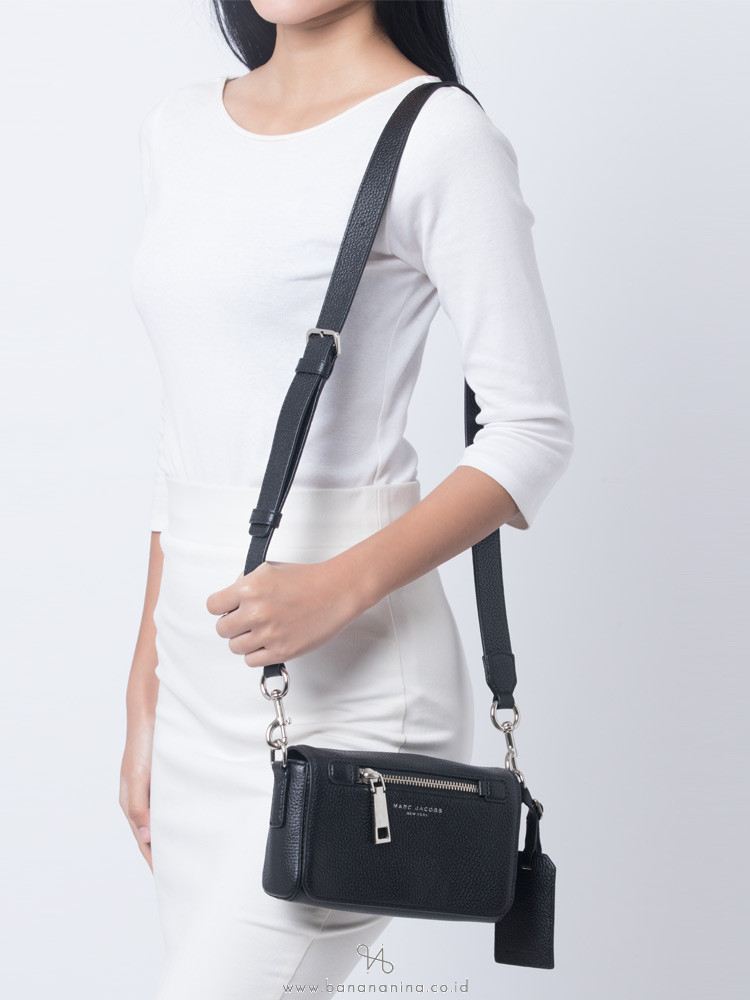 MARC JACOBS M0008281 Gotham City Crossbody Black