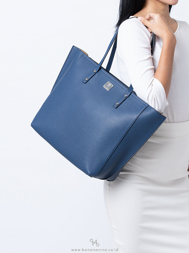MCM Sophie Shopper Leather Tote Navy Blue